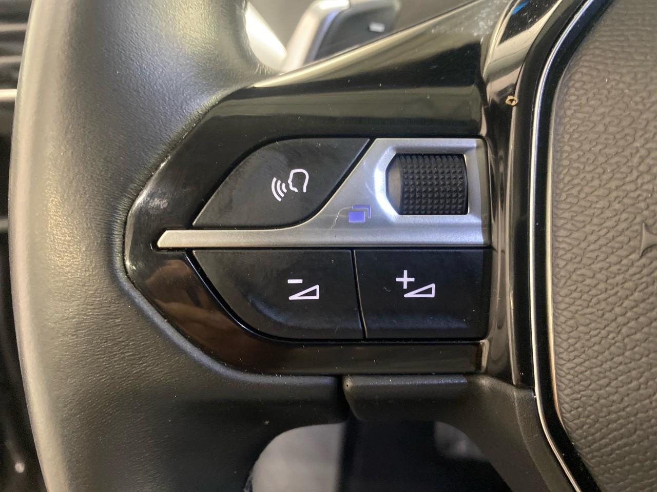 Peugeot 3008 hybrid 225 e-eat8 allure pack — photo 23