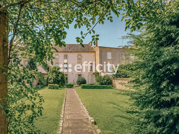 Maison 8 pièces 255 m²