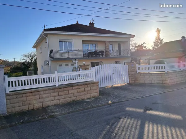 Maison de 171m2 avec piscine dans impasse calme