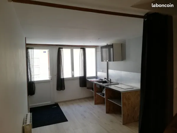 Maison de ville 65m² jarnac 16200