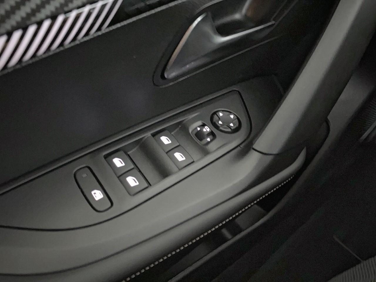 Peugeot 2008 hybrid 145 ch e-dcs6 allure — photo 20