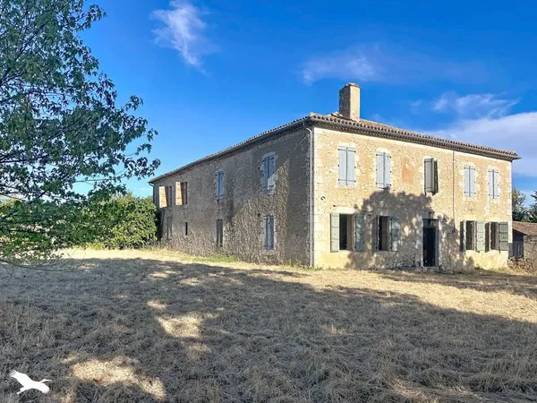 Maison 10 pièces 350 m²