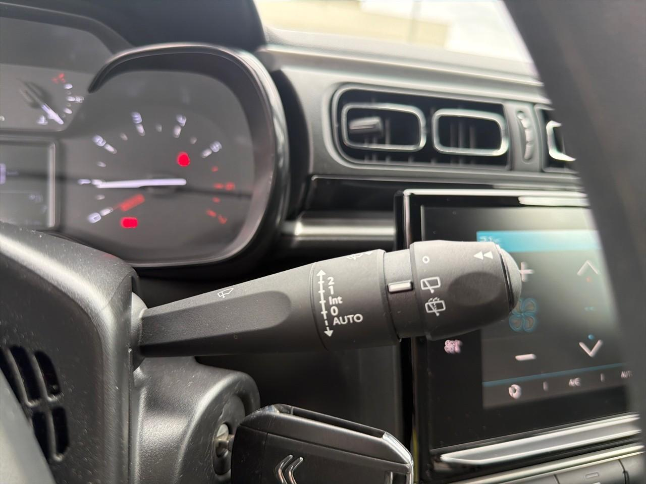 Citroën C3 1.2 puretech 83ch s&s shine — photo 17