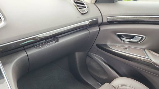 Renault Espace 1.6 dCi 160 EDC6 - Zen – 2017 – 130785 km – Diesel – Boîte Automatique — photo 5