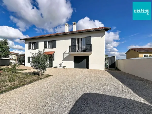MONTBRISON (42600) - Une maison familiale de 184 m² environ avec 4 chambres - 852 m² de terrain