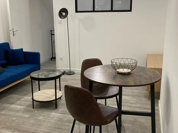 Appartement T2 meublé et climatisé - dernier étage