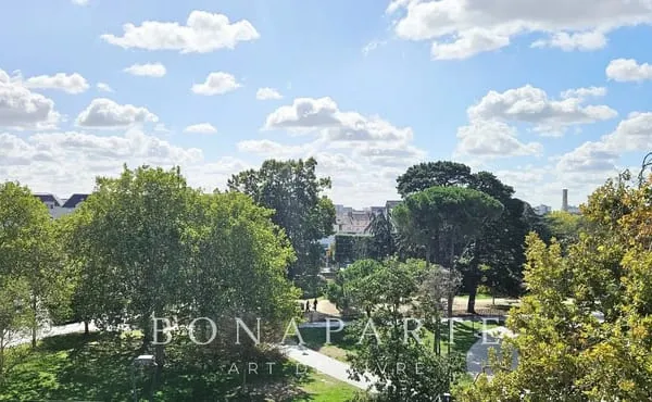 NANTES - A 100M DU CHATEAU DES DUCS DE BRETAGNEL'ÉLÉGANCE DE L'ANCIEN À 100M DU CHÂTEAU DES DUCS DE 