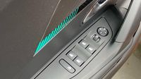 Peugeot 2008 1.2 PureTech 130ch S&S Allure Pack — photo 18