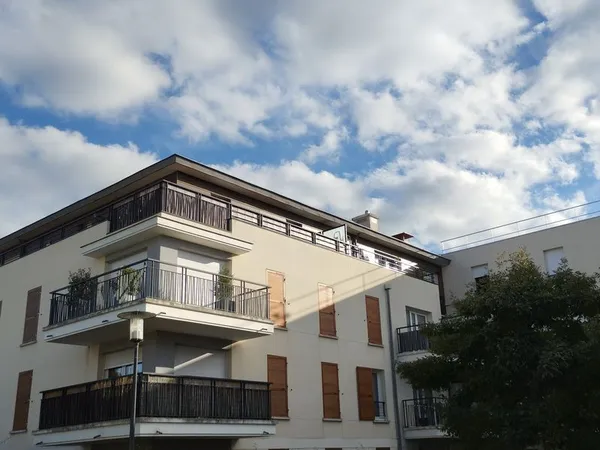 Appartement Ermont 3 pièces, avec 2 places de parking. 55 m2. Résidence standing