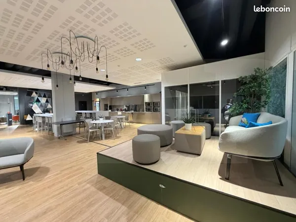 Bureaux 608 m²