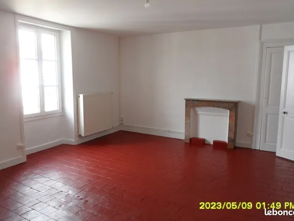 Appartement centre ville laval