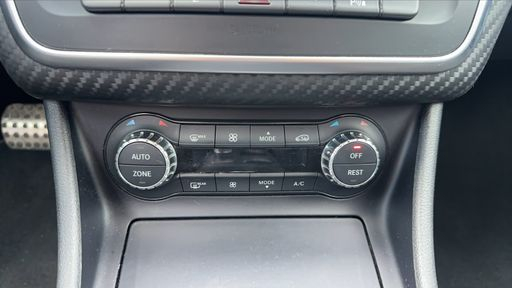 Mercedes Classe A 220 CDI 170 7G-Tronic - Fascination – 2013 – 161900 km – Diesel – Boîte Automatique — photo 18