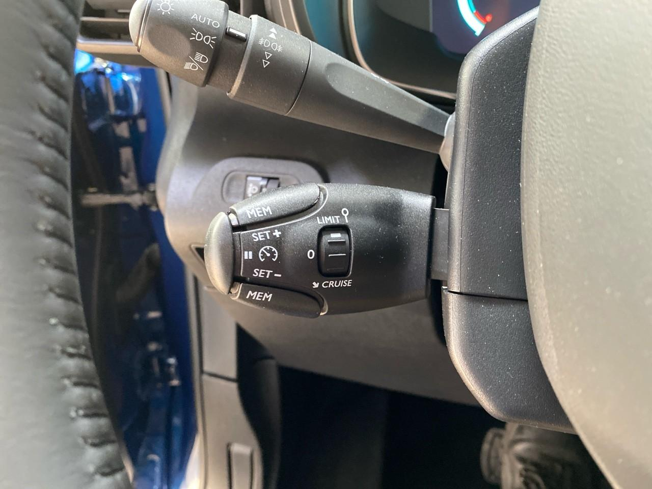 Citroën Berlingo m moteur electrique 136ch (100 kw) shine automatiq — photo 17