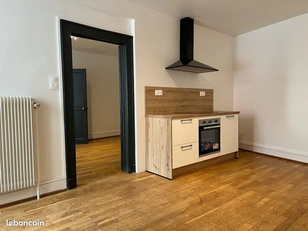 Appartement F2 62m2 + garage 25m2