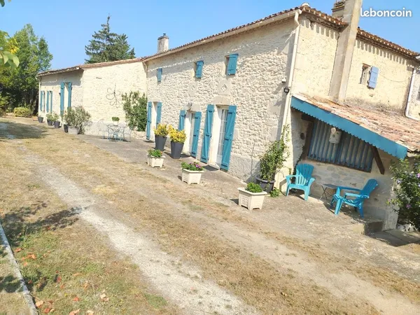 Ensemble de trois logements