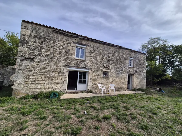 CORPS DE FERME À RÉNOVER