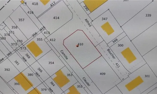 Terrain 718 m²