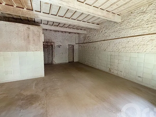 Maison 1 pièce 105 m²
