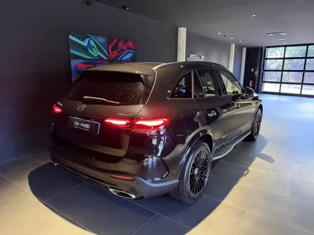 Mercedes Glc 300 e hybrid eq 4matic — photo 2