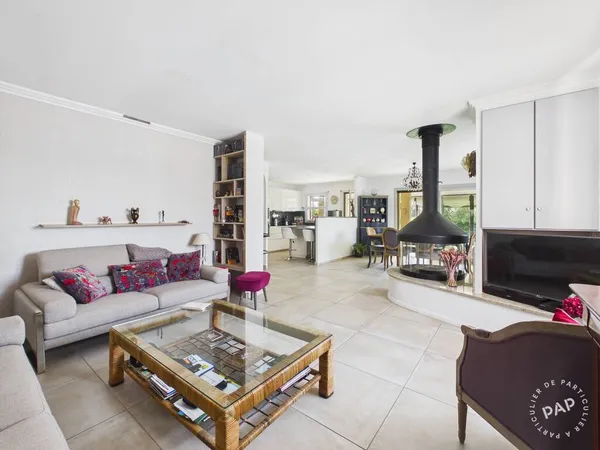 Maison 6 pièces 210 m²