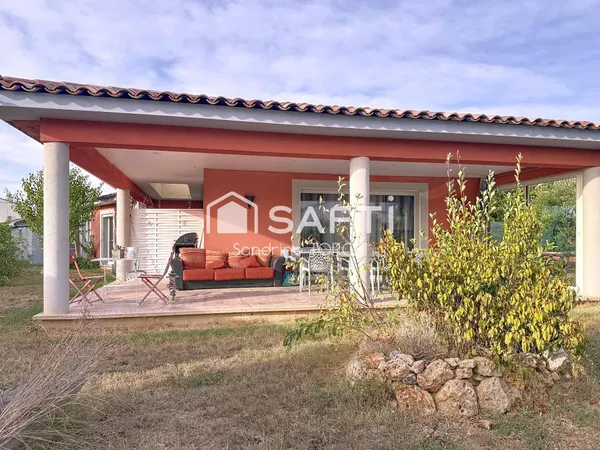 Villa plain-pied de 132m² avec garage, sur 967m² de terrain à Draguignan(83300).