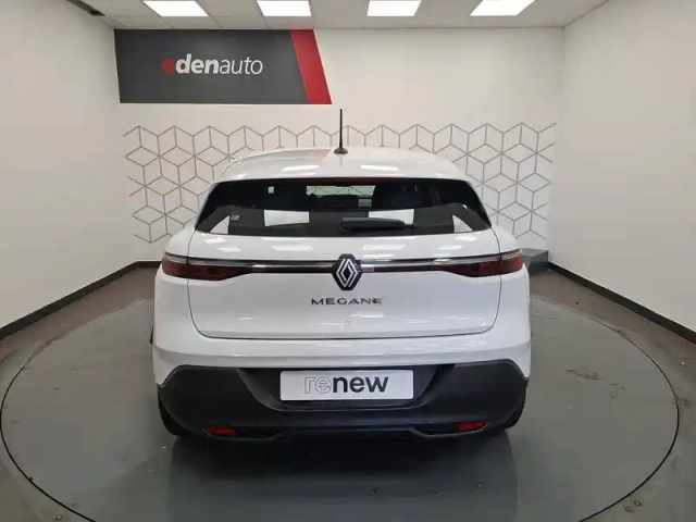 Renault Megane e-tech ev60 130ch super charge — photo 2