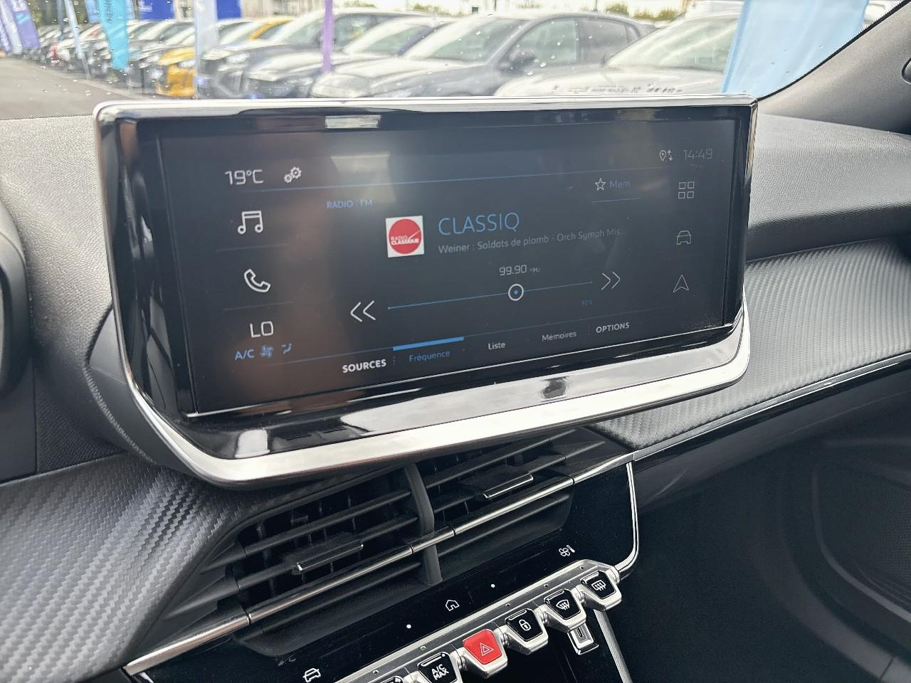 Peugeot 2008 1.2 hybrid 145ch style e-dcs6 — photo 20