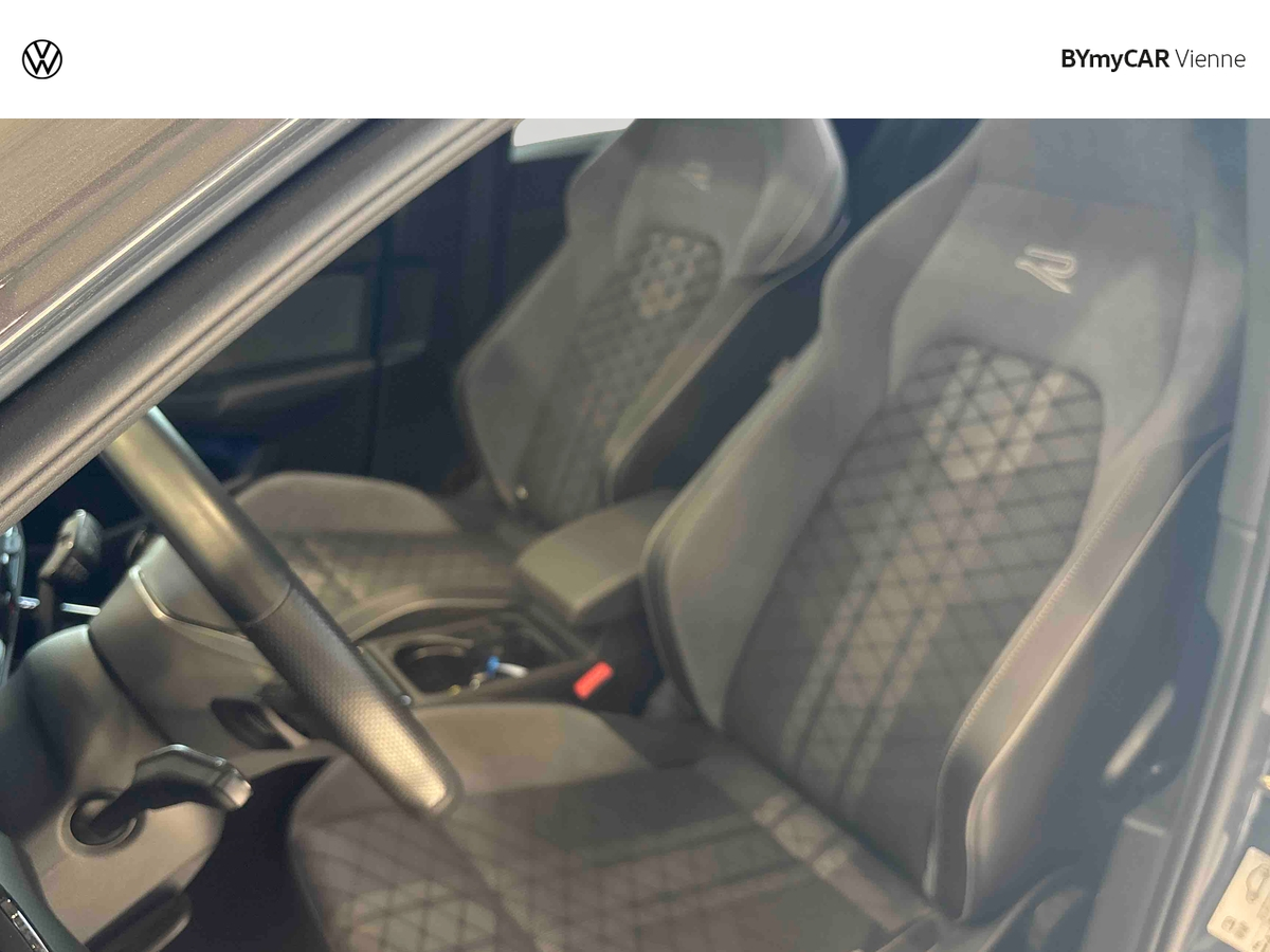 Volkswagen Golf 1.5 eTSI OPF 130 DSG7 — photo 11
