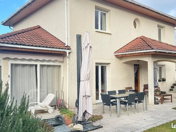 À vendre : Maison à Valleiry - 7 pièces, 4 chambres, 195 m² utiles