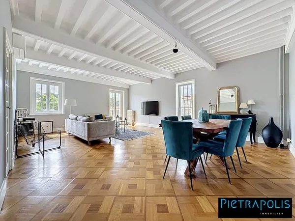 T4 de 152m2 + Loggia + Garage avec très grande pièce de vie