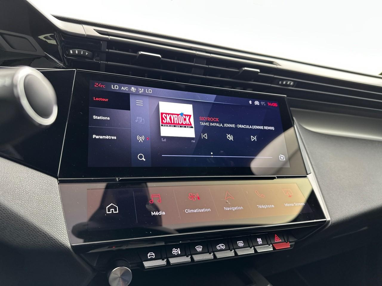 Peugeot 408 hybrid 145 e-dcs6 gt — photo 22