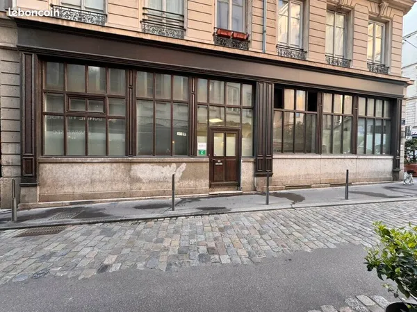 Bureaux 180 m²