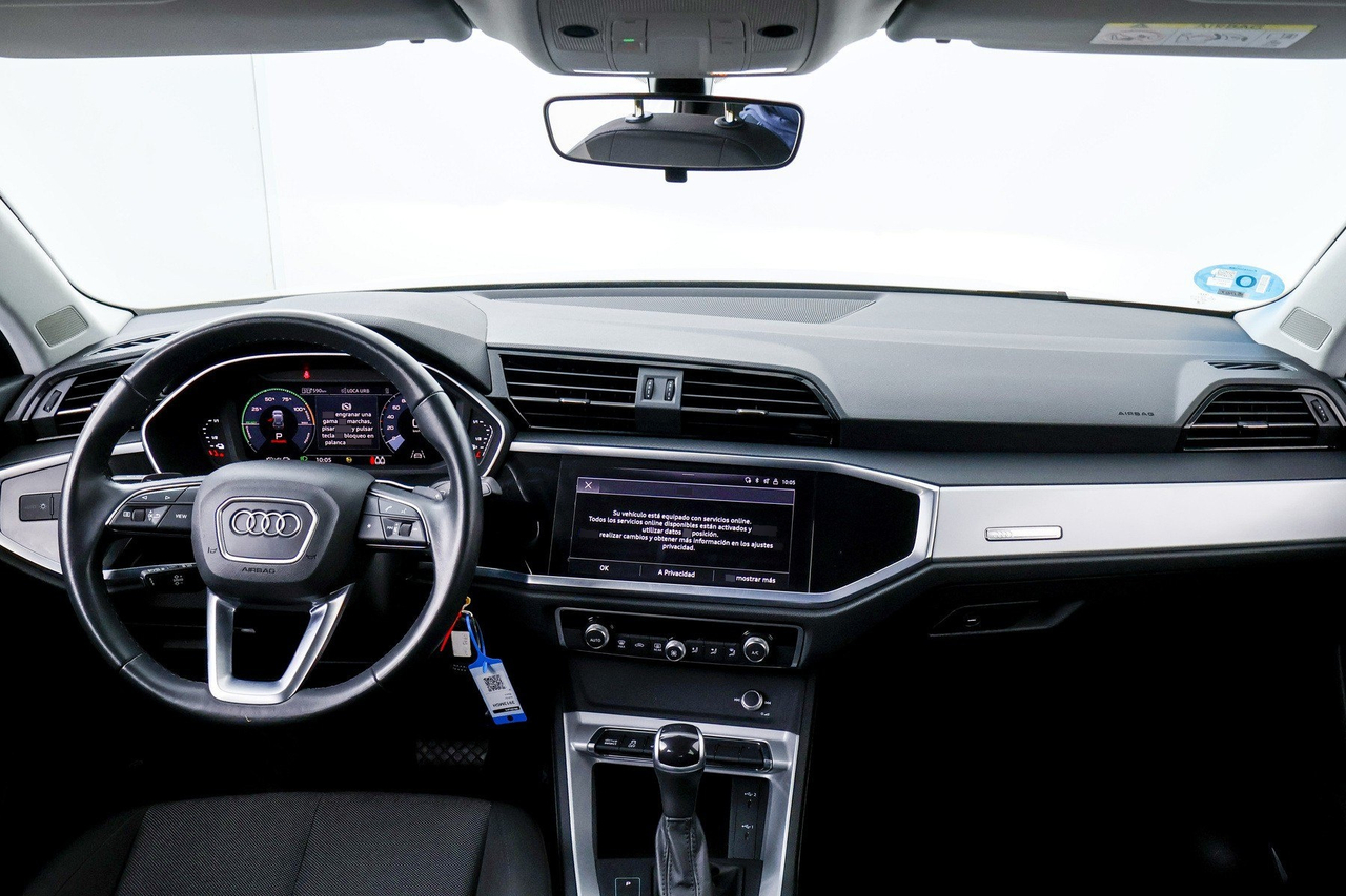 Audi Q3 — photo 11