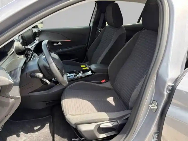 Peugeot 208 electrique 50 kwh 136 — photo 11