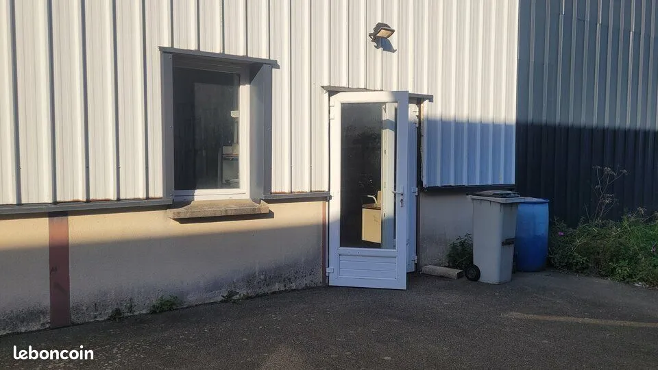Photo 1