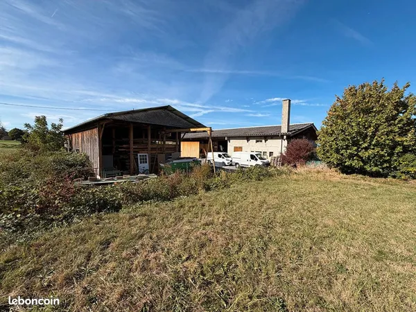 Local commercial 480 m² LOISIN
