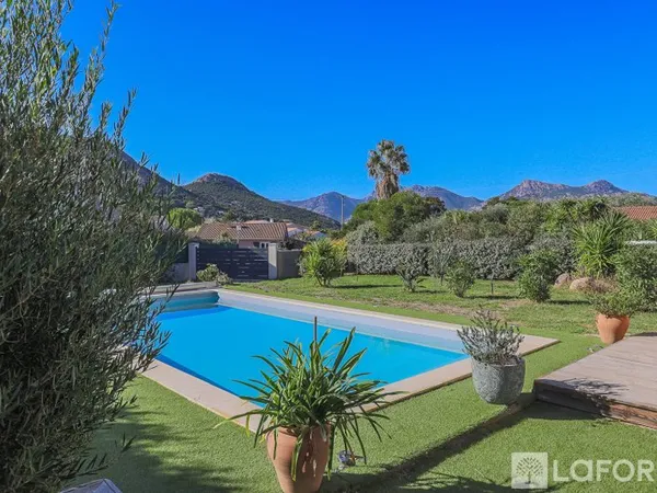 Maison 5 pièces 157 m²