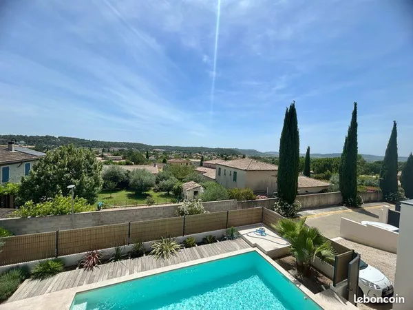 Villa récente avec vue sur la vaunage