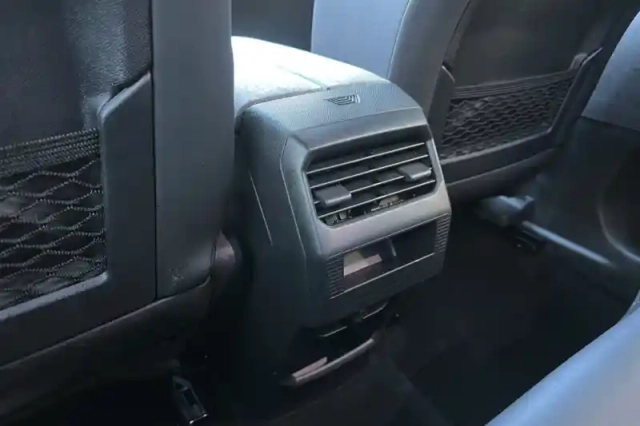 Peugeot 3008 hybrid 136 e-dcs6 — photo 90