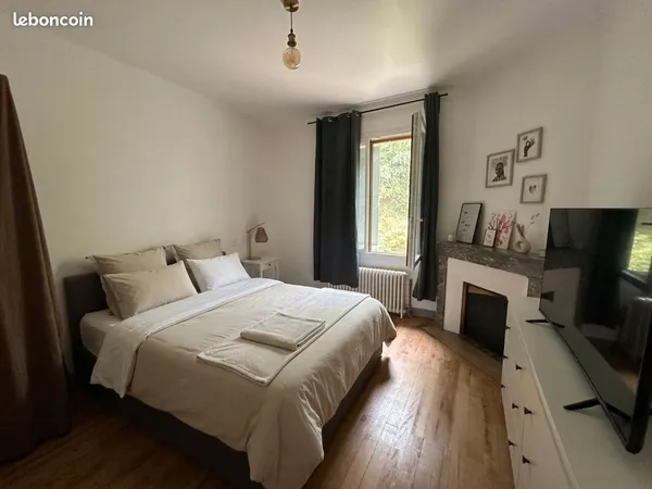 Maison rénovée de 140 m² avec grand jardin et accès rivière