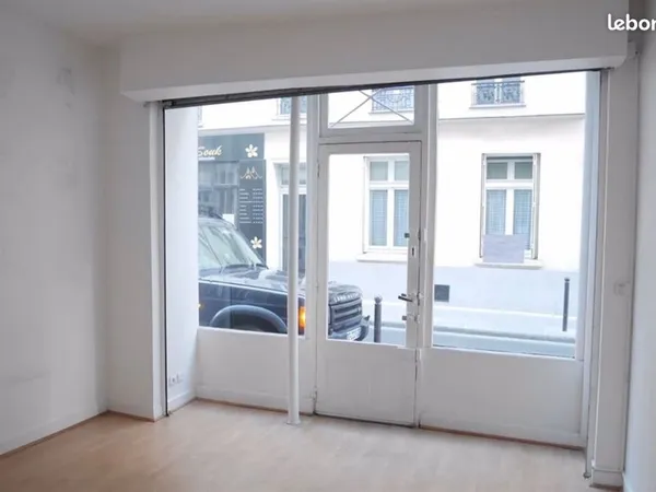 Local commercial 22 m² PARIS