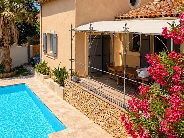 Villa avec piscine impasse - coup de coeur