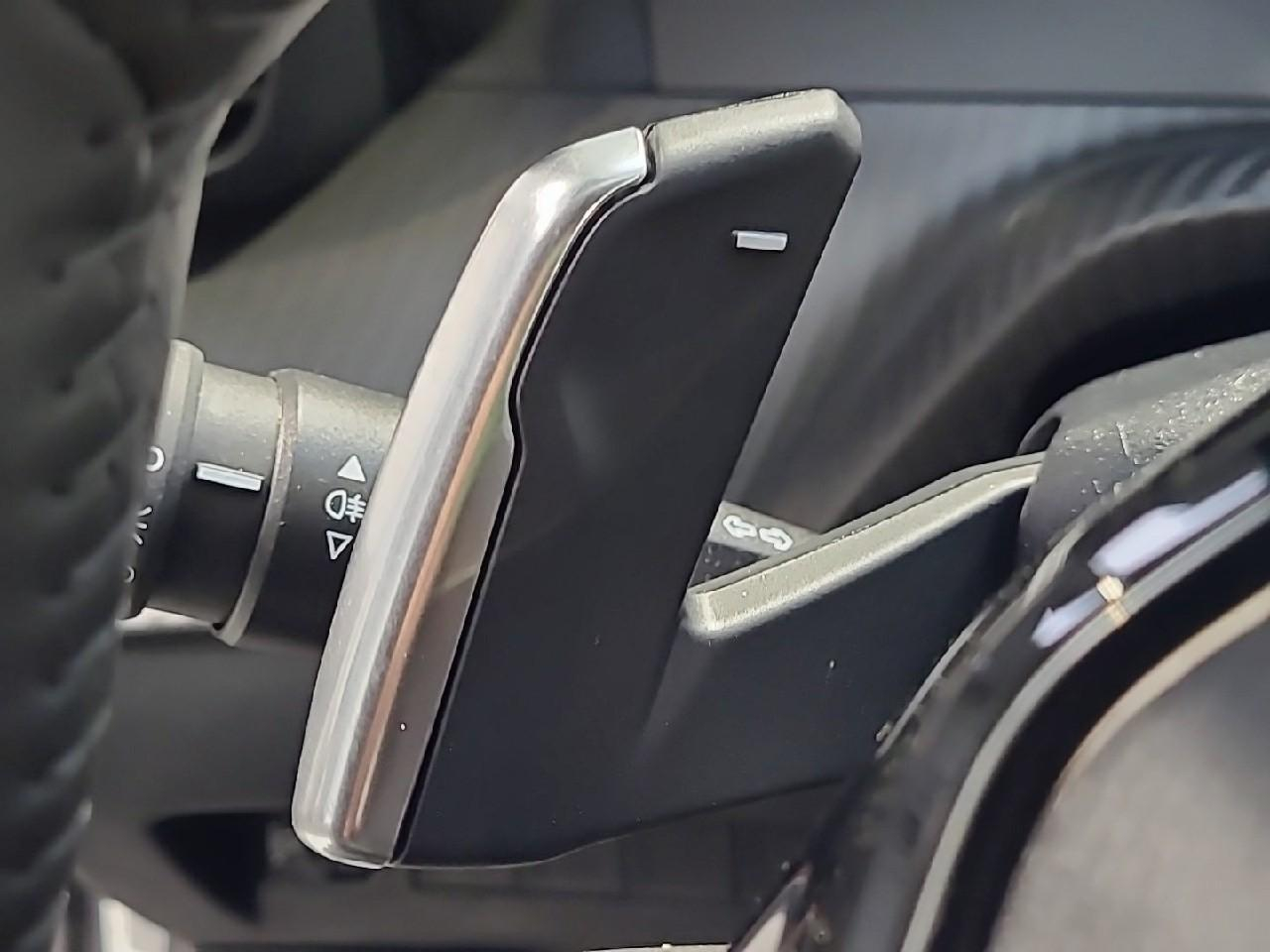 Peugeot 2008 hybrid 145 ch e-dcs6 allure — photo 27