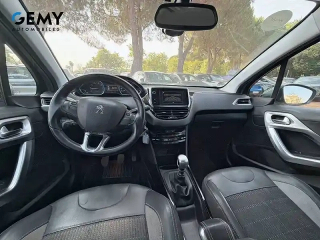Peugeot 2008 puretech 110ch s&amp;s bvm6 — photo 8