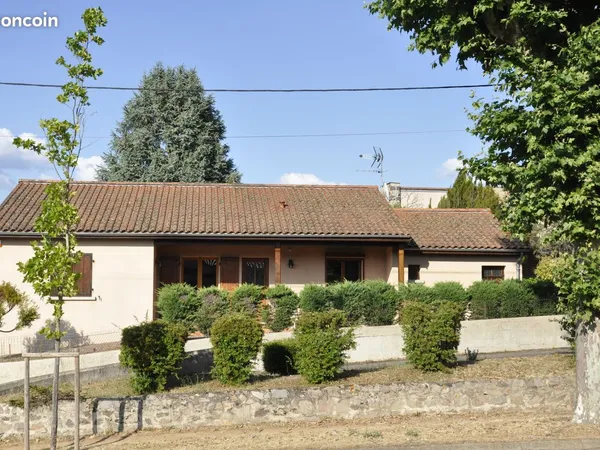MAISON DE PLAIN PIED + garage et grand jardin