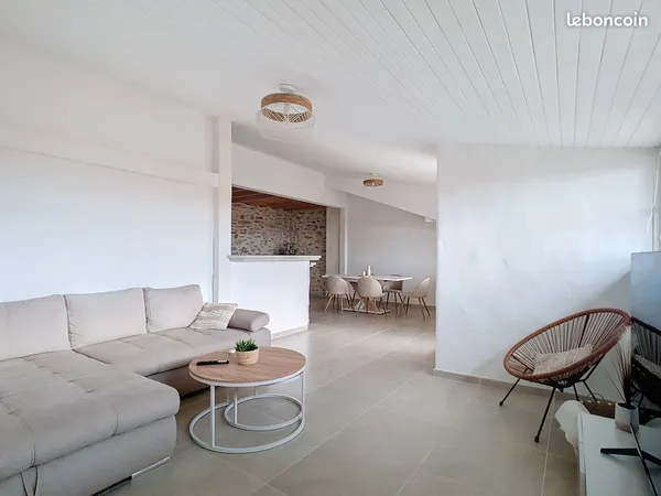 Maison de village 125 m² - Vue Lac, Garage & Sauna - Saint-Cergues