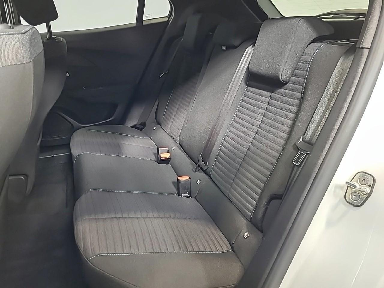 Peugeot 2008 puretech 130 s&s eat8 style — photo 13