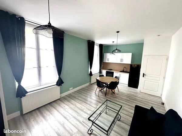 T2 meublé refait à neuf - 42 m² - Dieppe centre - 720 CC - Disponible de suite