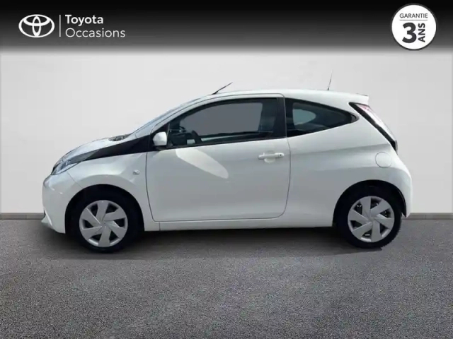 Toyota Aygo 1.0 vvt-i 72ch x-play 3p — photo 3