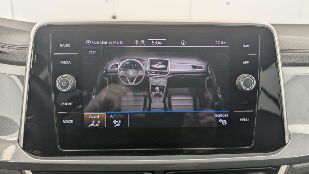 Volkswagen T-Roc — photo 19